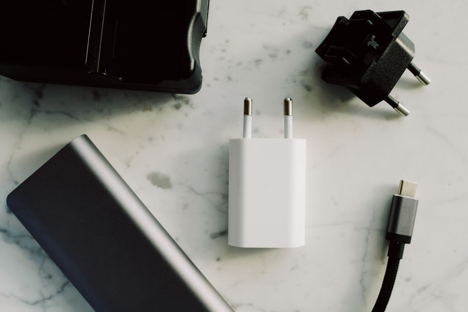 Univerzální adaptér USB-C 65 W
